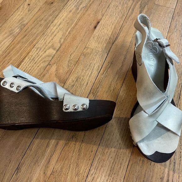 Cris Cross distress leather platform wedge sandals - Picture 2 of 8